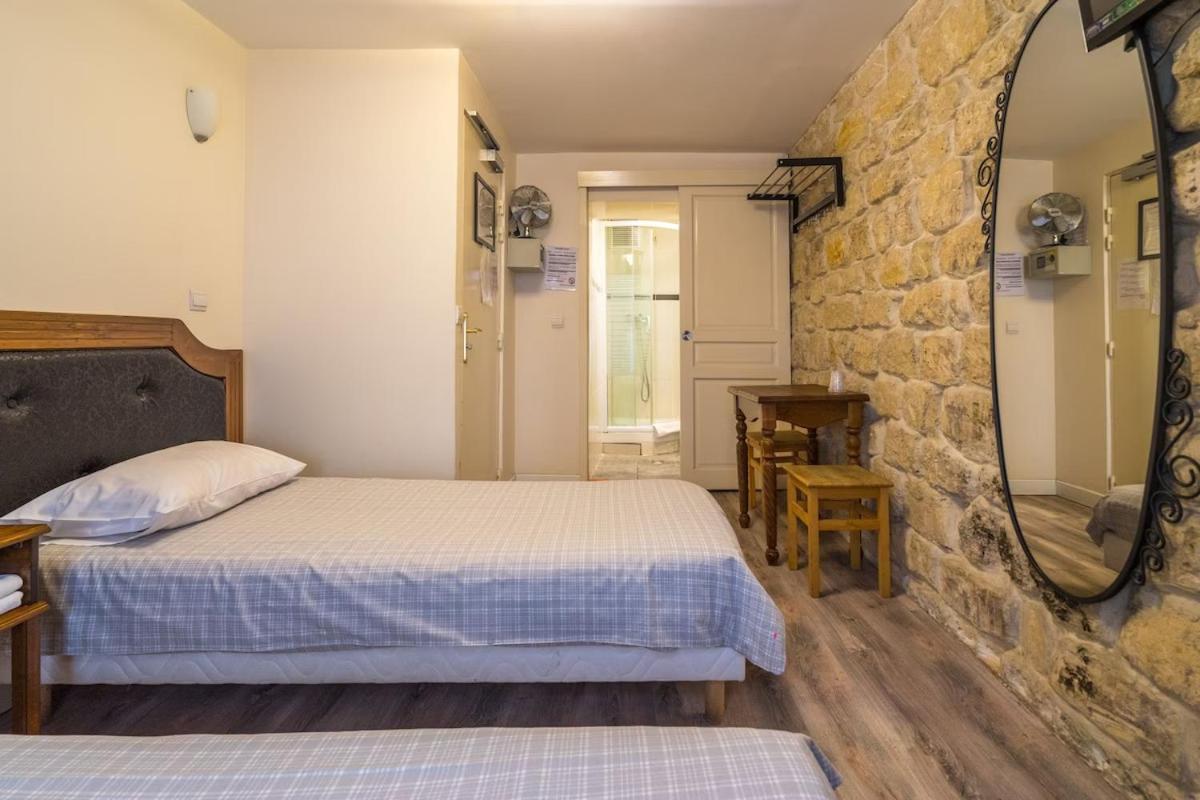 Hotel Clermont Montmartre Париж Экстерьер фото